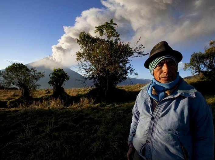 厄瓜多尔火山图片
