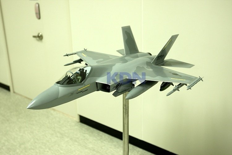 [军情观察]韩国展示五代战机KF-X IF-X最新型型