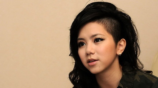 <em>邓紫棋</em>拒与林宥嘉合作称脆弱时渴望被保护--新