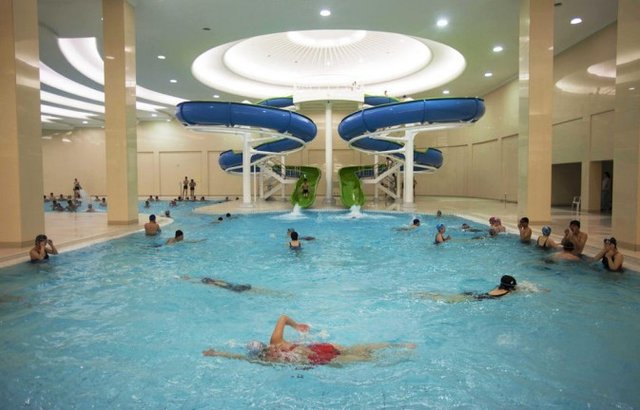 ѧ���ڽ��ճɴ�ѧ��Ӿ������Ӿ��ˣ��ע��������ˮ����