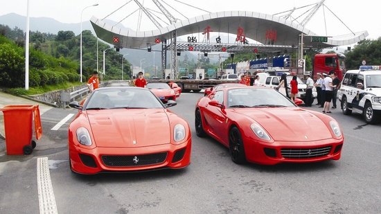 高速路无牌车9成豪车 车主认为交警不会查