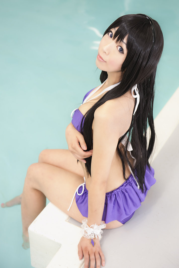 东方网-东方游戏-日本妹泳池COS诱惑人心 肤