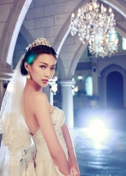 高清：孙悦爱妻自曝婚纱照 见证爱情求祝福图片