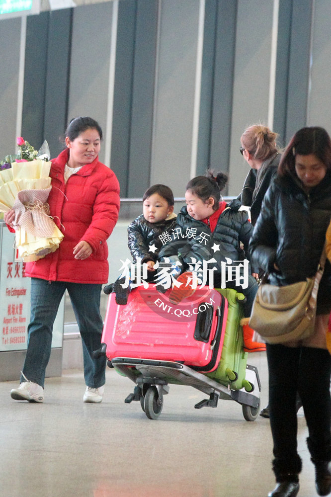 ... 色无极影院小说图片_公交色事小说_亚洲女生发色_色