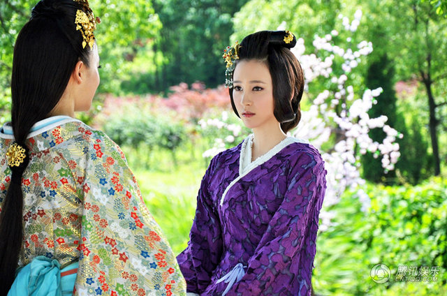 《<em>王的女人</em>》上海<em>首播</em> 袁菲精美剧照曝光_热播