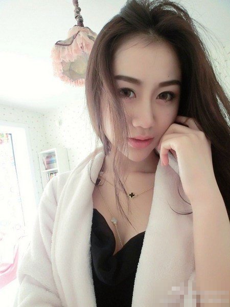 高清：孙悦爱妻自曝婚纱照 见证爱情求祝福图片