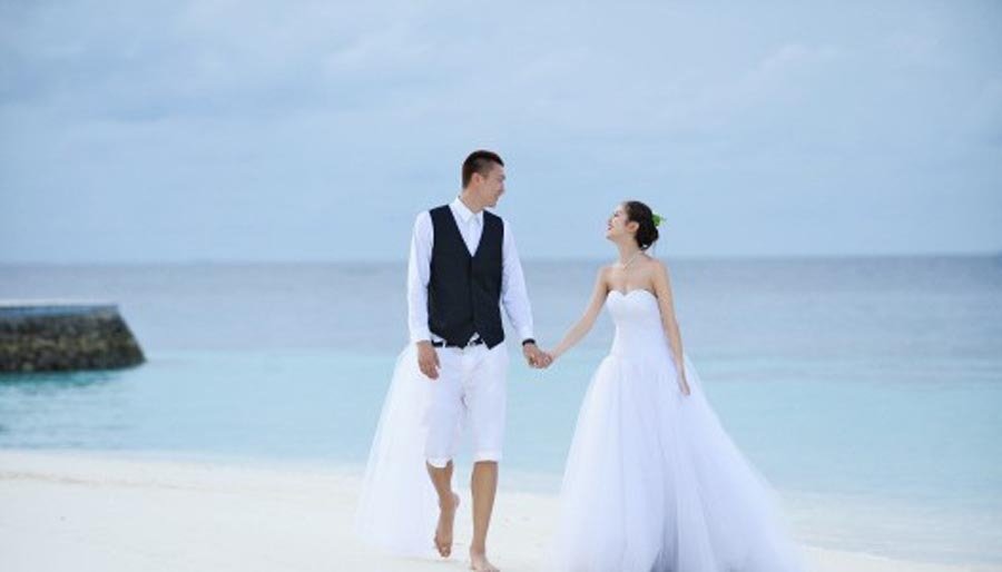 高清：孙悦爱妻自曝婚纱照 见证爱情求祝福图片