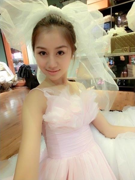 高清：孙悦爱妻自曝婚纱照 见证爱情求祝福图片