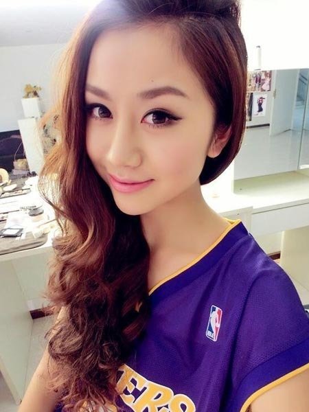 高清：孙悦爱妻自曝婚纱照 见证爱情求祝福图片