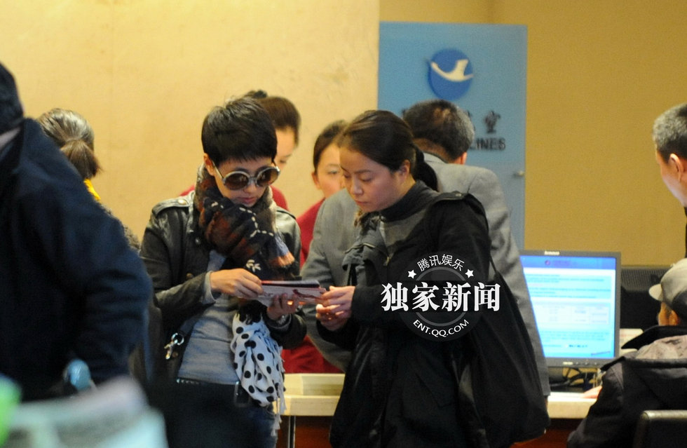 独家:辣妈率队亲力亲为 马伊琍举家外出度假图片