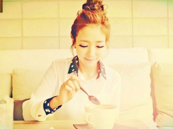 形容因老公出轨,妻子心情不高兴的四字成语