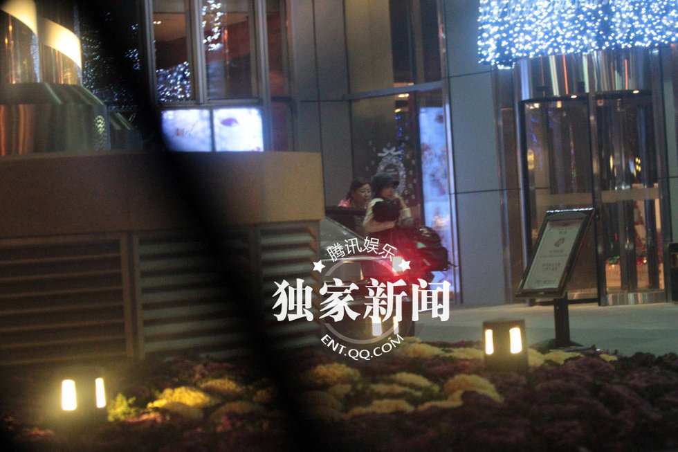 高清：郭晶晶婚后低调返京 疑筹备回门宴图片