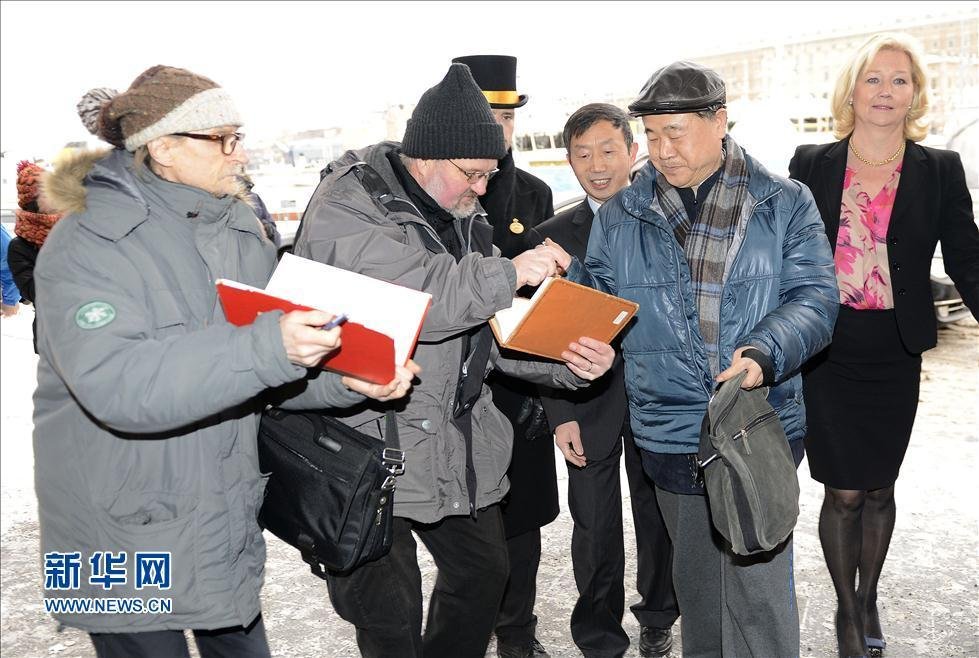 高清组图：诺奖得主莫言抵瑞典出席新闻发布会图片