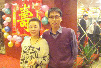 高清：潘晓婷父亲60大寿 女儿贵妇装亮相图片