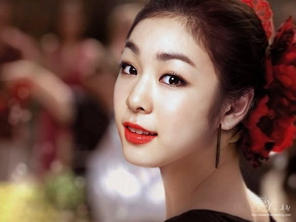 金妍儿“吸血鬼”宣传照 高贵冷艳女王范(图)图片