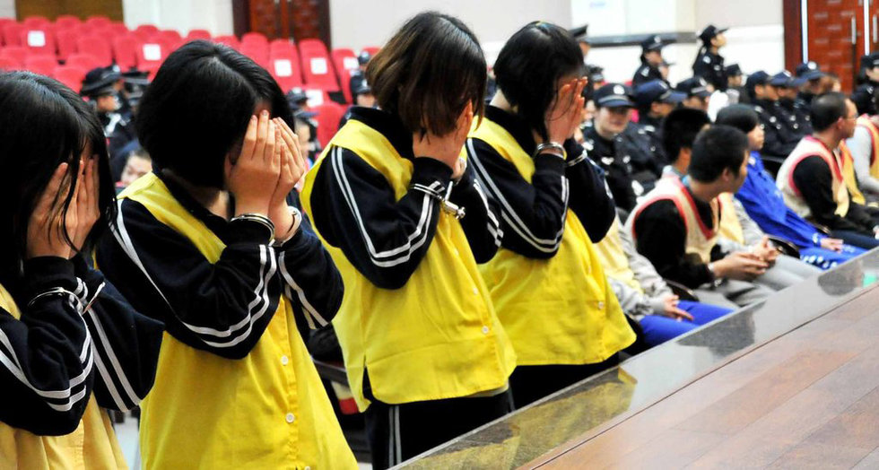 高清：广州最大酒托案开审 主犯获刑13年图片