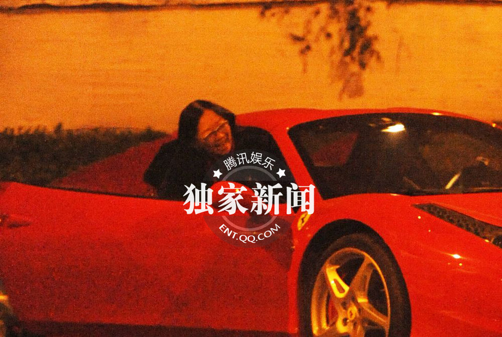 独家：刘亦菲获保安相助 大方付小费酬谢对方图片