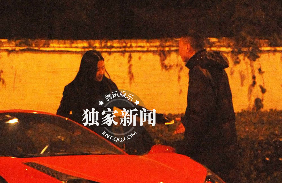 独家：刘亦菲获保安相助 大方付小费酬谢对方图片