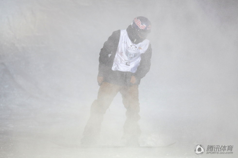 高清：鸟巢沸雪 日本16岁单板滑雪神童夺冠图片