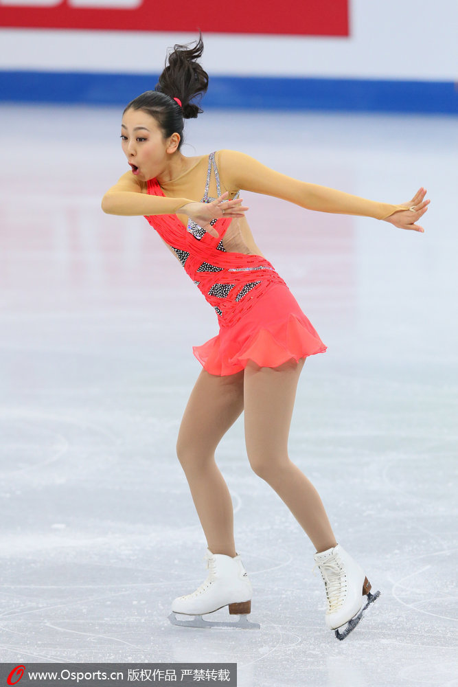 高清：日本花滑美女摘金 妖娆身材迷人图片