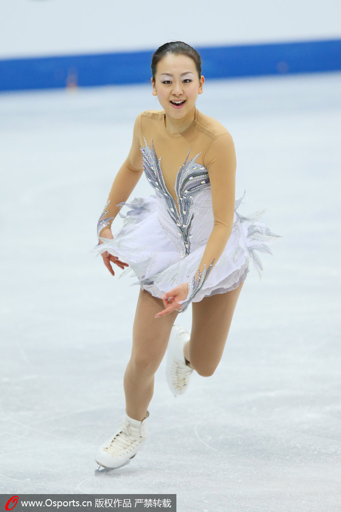 高清：日本花滑美女摘金 妖娆身材迷人图片