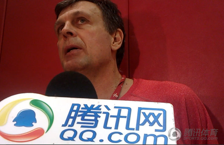 高清：腾讯直击火箭训练 林书豪言苦训找状态图片