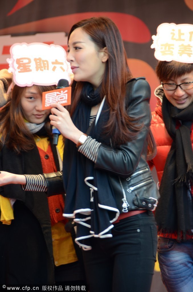 高清：王励勤女友主持见面会与观众亲切互动图片