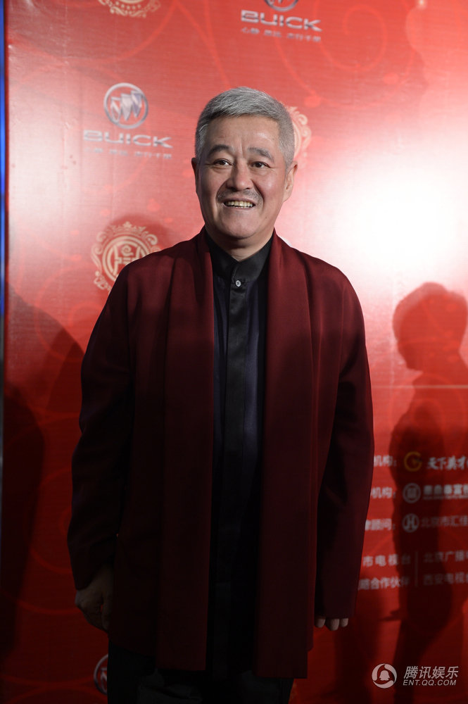 李小璐产后现身华鼎奖红毯显丰满 阿娇艳压群星图片
