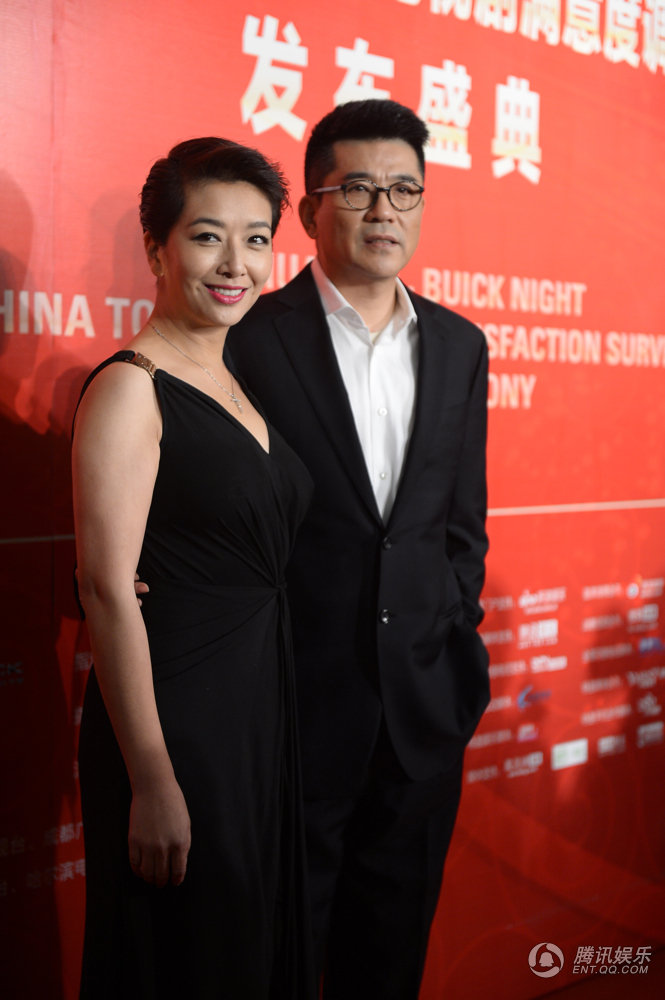 李小璐产后现身华鼎奖红毯显丰满 阿娇艳压群星图片