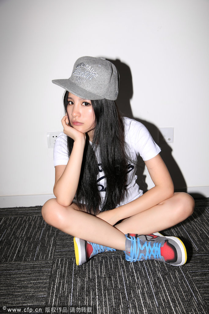 高清：饶舌女歌手嘻哈范热辣运动写真图片