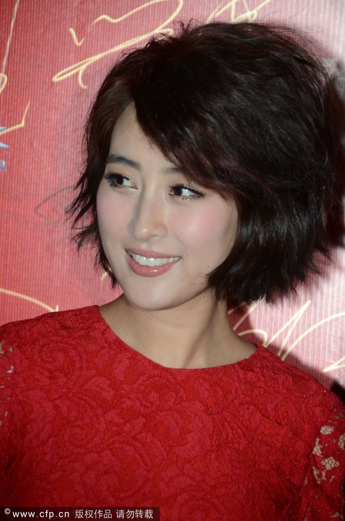 高清：孔令辉女友马苏红裙挽李晨出席华鼎奖图片