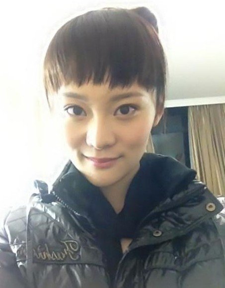 51岁宋佳22岁女儿私房照曝光 继承美貌清新可爱图片