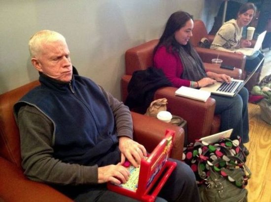 东方网-东方游戏-囧图:二货<em>青年</em>欢乐多 宅男秀