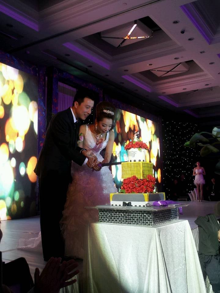 古力婚礼现场曝光 亲朋好友前来祝贺图片_喝小酒的 ...