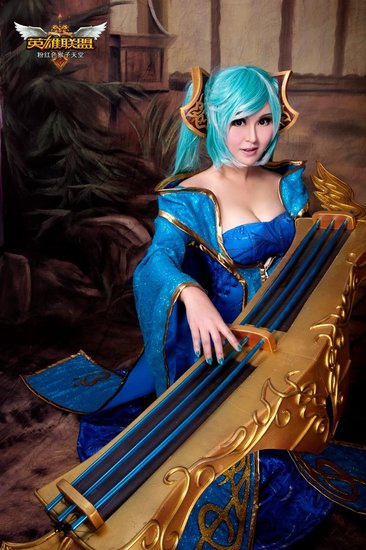 东方网-东方游戏-最爱<em>琴女</em>辅助 专访粉猴团长美