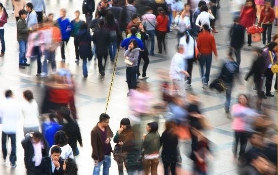 迪拜人均月收入_月收入一万(2)