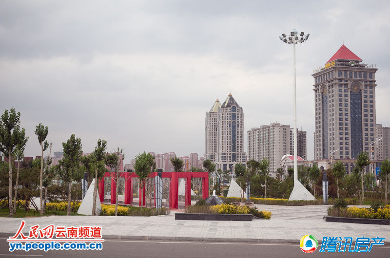 杭州人均gdp_鄂尔多斯人均gdp(2)