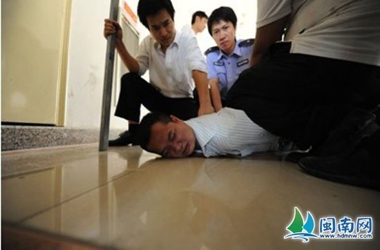 偏执型精神分裂症的表现和治疗 5812947_550x550_0.jpg