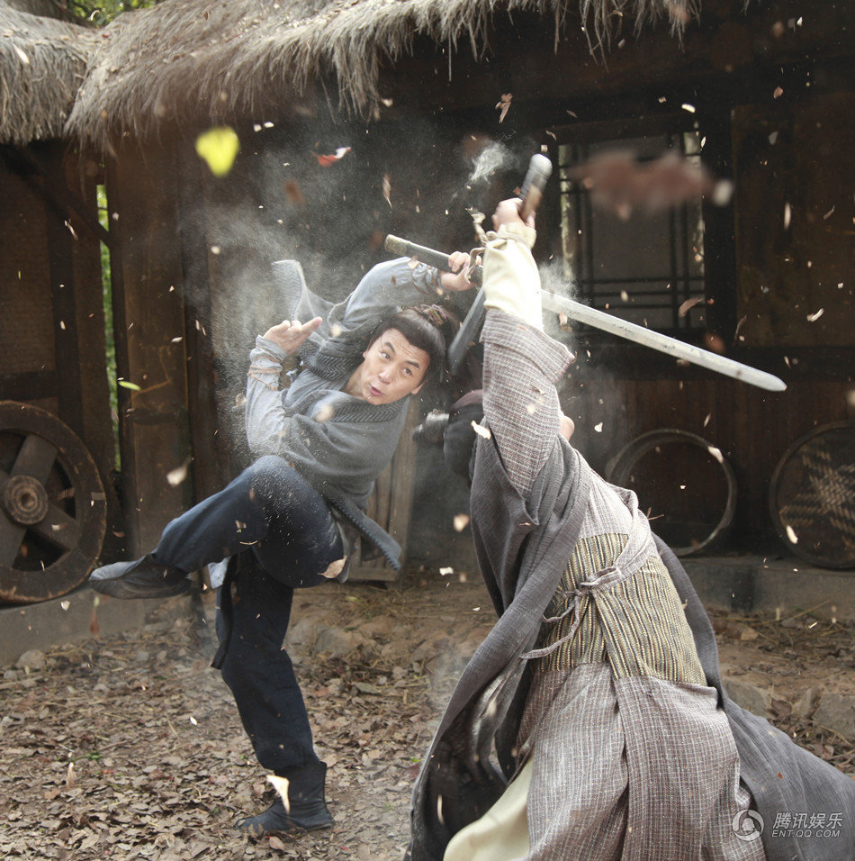 武林猛虎》真功夫贺岁释小龙呈现十八般武艺_