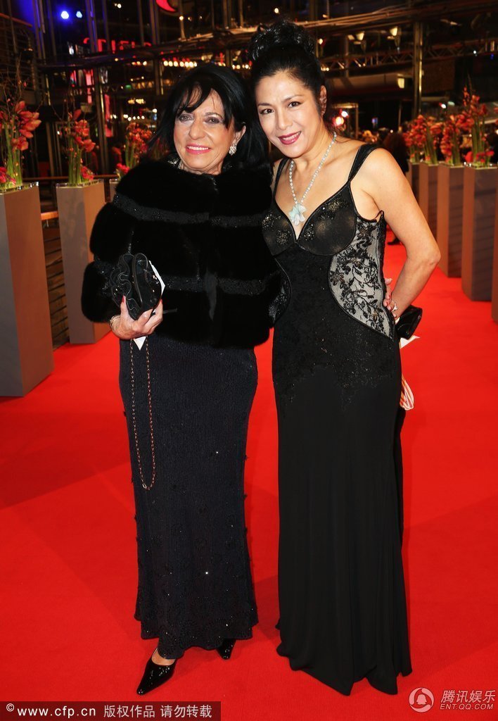 wai)携妻 陈以靳 (esther)