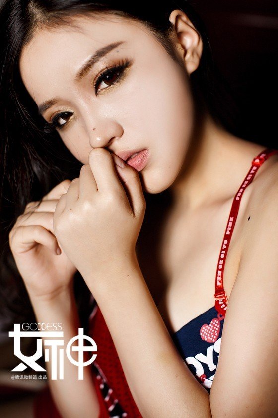 东方网-东方游戏-女神也有小清新一面 美女CO