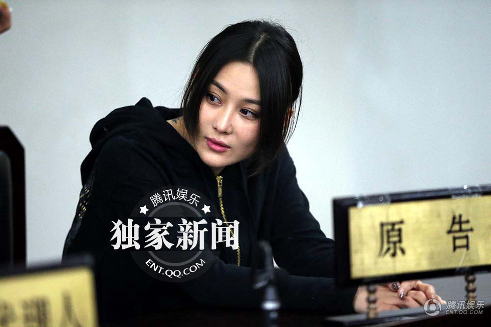 <em>张馨予</em>出庭起诉被指<em>坐台小姐</em>案 被告缺席_娱