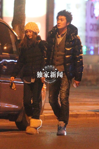 迟帅姚笛同游三亚 十指紧扣疑似恋情曝光
