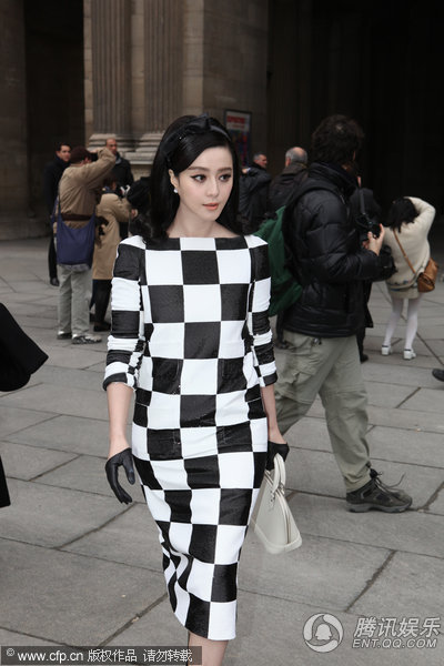 Fan Bingbing in Louis Vuitton  Fashion, Checkered dress, Star fashion