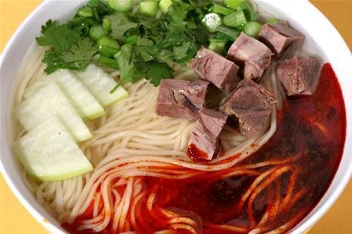 传兰州牛肉面加蓬灰致癌 检验报告称可放心食
