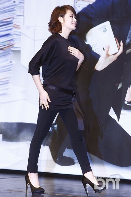 韩剧《职场之神》发布会 金惠秀发表道歉声明