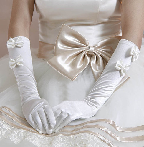 婚纱手套的_小女孩戴公主婚纱手套(3)