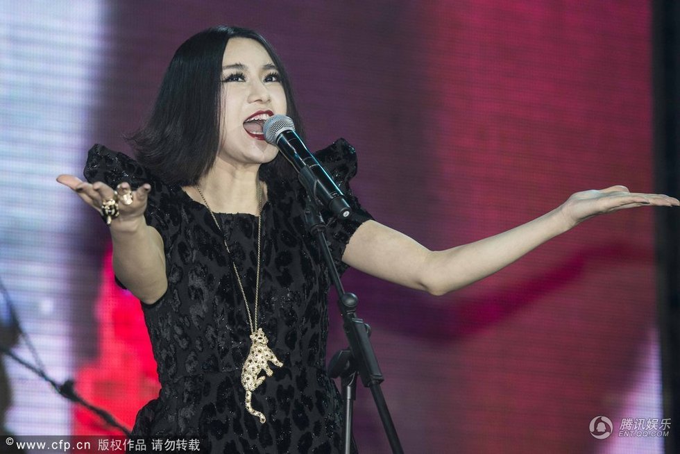 尚雯婕黄义达助阵草莓 <em>宠物同谋大肚女主唱</em>飙