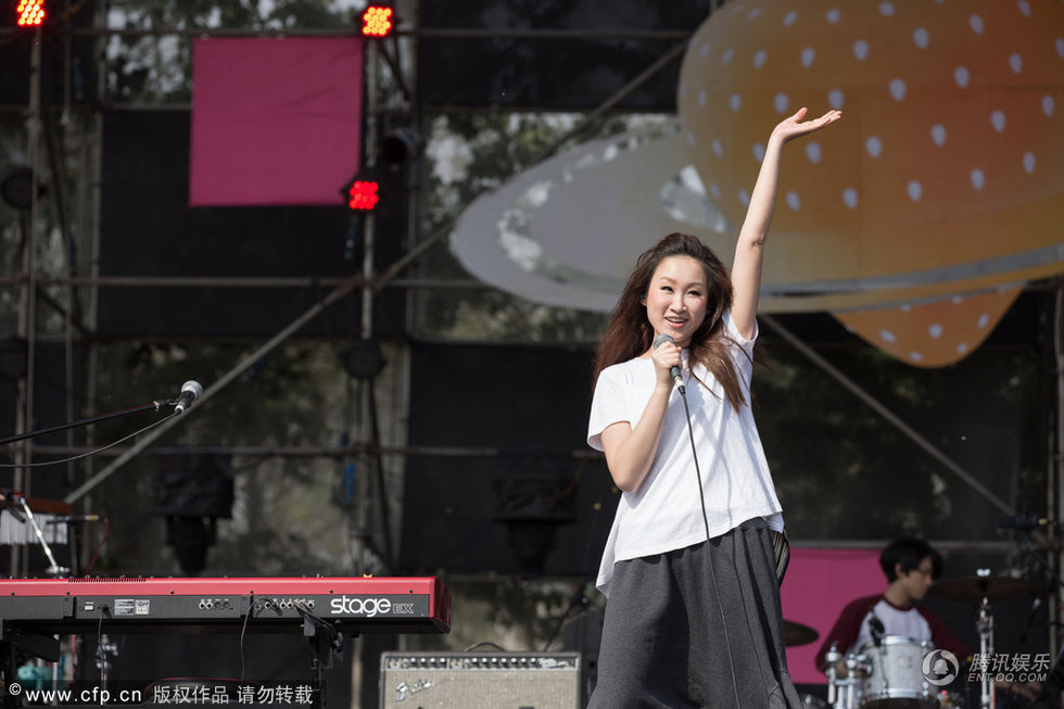 尚雯婕黄义达助阵草莓 <em>宠物同谋大肚女主唱</em>飙