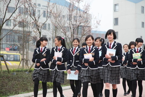 成都市实验外国语学校(西区)学子风采